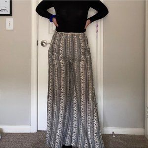 Black and white pattern wide leg lounge pant